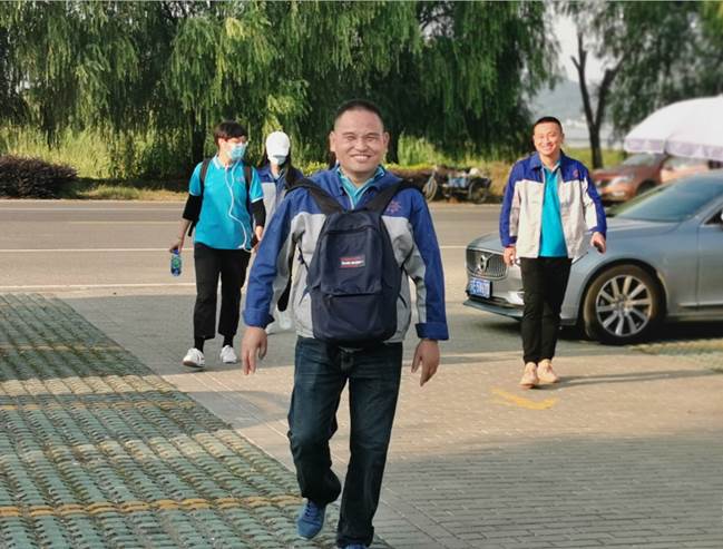 激发身体潜能 人生无限可能!---mile易游yy14周年司庆暨环西山20km团建活动 激发身体潜能 人生无限可能!---mile易游yy14周年司庆暨环西山20km团建活动